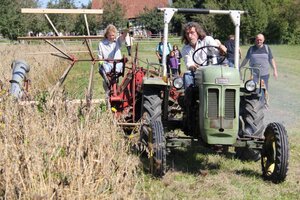 Bild vergr&ouml;&szlig;ern: Bindem&auml;her im Freilichtmuseum